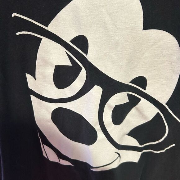 Disney men’s small tshirt Mickey Mouse short sleeve - Picture 4 of 5